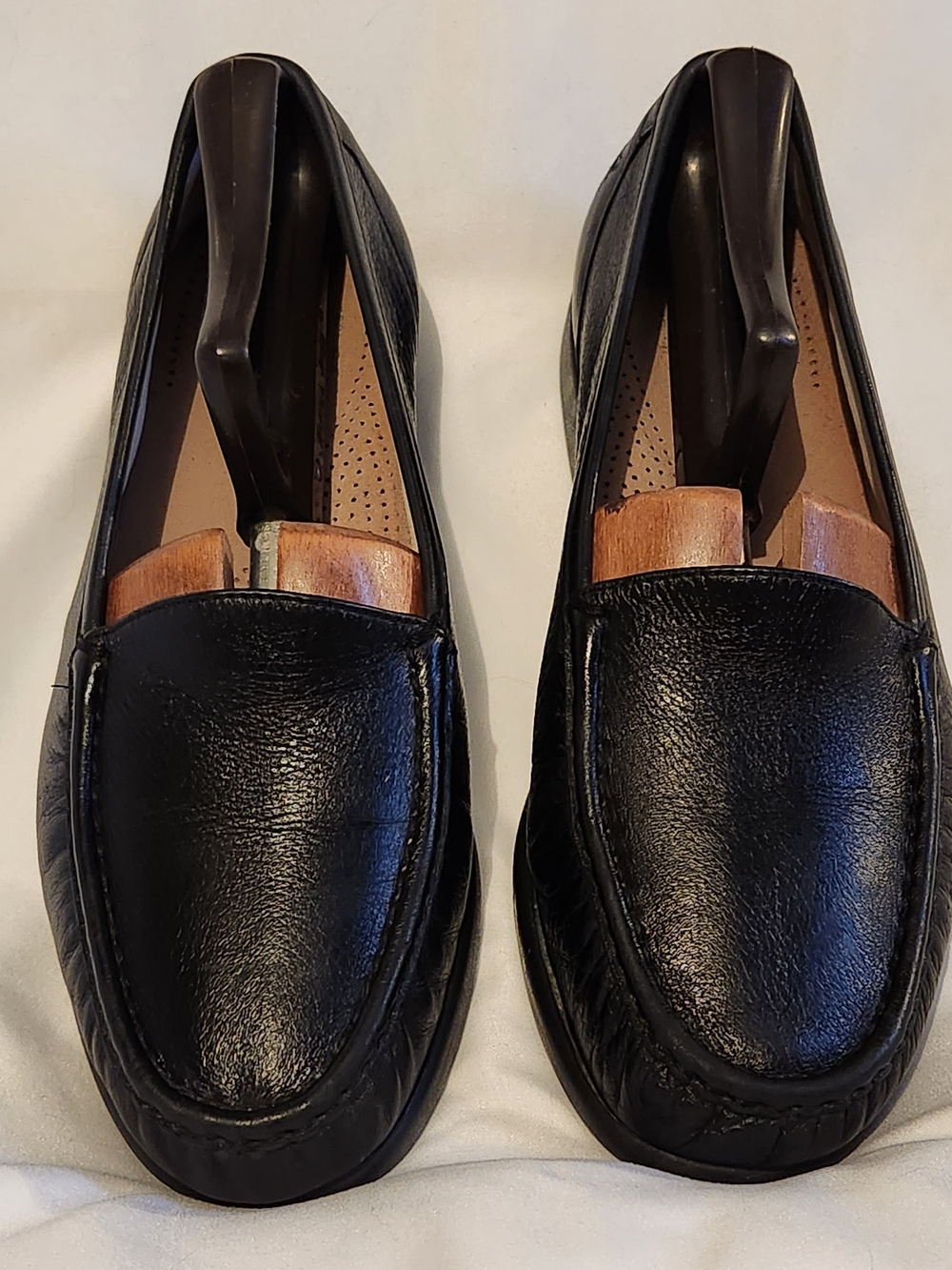 SAS Size 8 Black Slip-On Leather Penny Loafers Dark Academia Preppy Office Chic